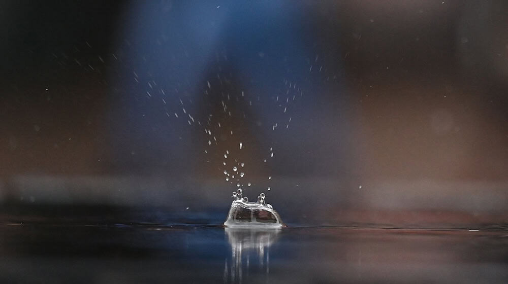 Das Thüringer Umweltministerium unterstützt kleine und mittlere Unternehmen mit Fördergeldern beim Aufbau von Regen- und Brauchwasseraufbereitungs- sowie Nutzungssystemen. (Symbolbild) / Foto: Arne Dedert/dpa