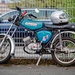 Die Simson S51 wird bei Liebhabern hoch gehandelt. (Archivbild) / Foto: Hauke-Christian Dittrich/dpa