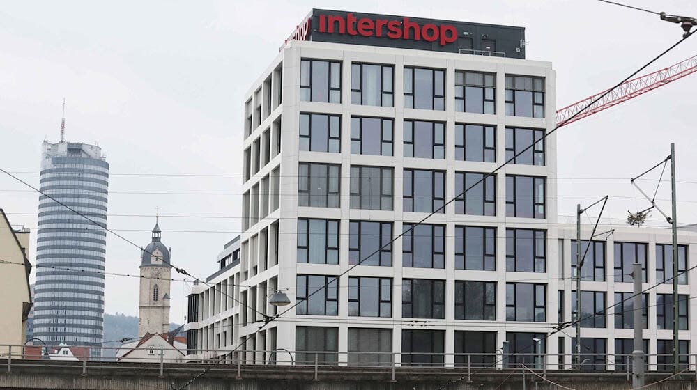 Der Intershop-Vorstand legt in Jena Geschäftszahlen vor (Illustration). / Foto: Bodo Schackow/dpa