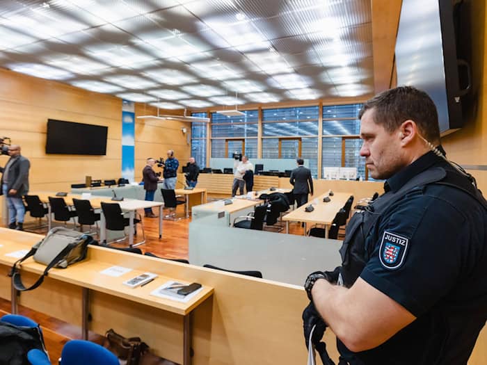 Der Prozess gegen zwei 16 und 17 Jahre alte Mädchen und zwei 19 und 20 Jahre alte Männer wurde unter Ausschluss der Öffentlichkeit geführt. (Archivbild) / Foto: Michael Reichel/dpa