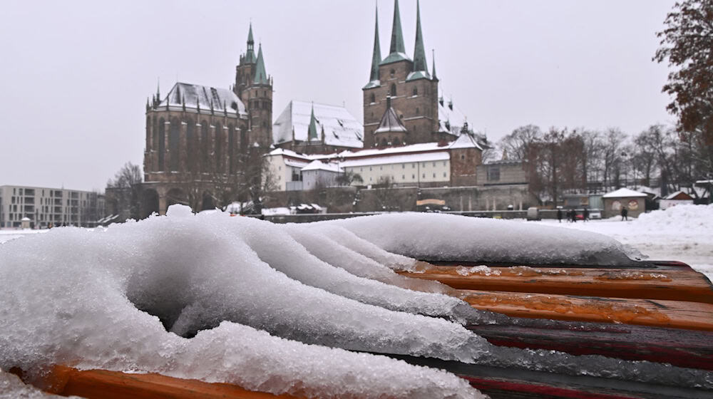 In Thüringen kann es glatt auf den Straßen werden. (Symbolbild) / Foto: Martin Schutt/dpa