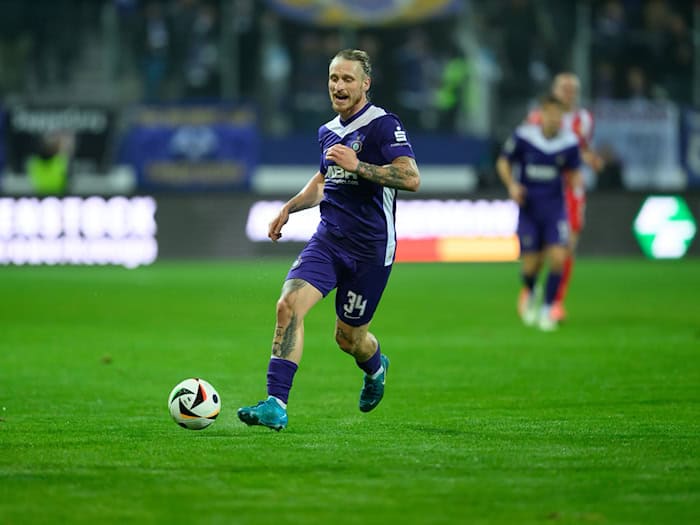 Marvin Stefaniak brachte Aue in Führung. (Archivbild) / Foto: Robert Michael/dpa