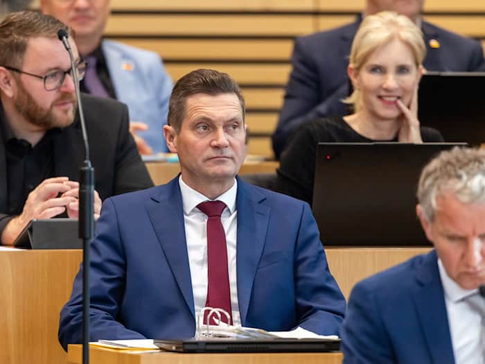 Knappe Entscheidung bei Vize-Präsidentenwahl im Landtag.  / Foto: Michael Reichel/dpa