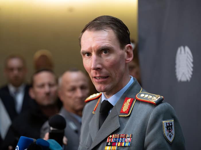 Generalleutnant Christian Freuding fordert für den Einsatz im Cyberraum erweiterte Befugnisse für die Bundeswehr (Archivbild)  / Foto: Soeren Stache/dpa