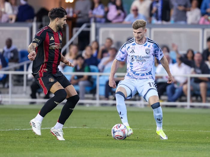 Timo Werner (r) gelang auch in seinem zweiten Spiel für San José eine Torbeteiligung. (Archivbild) / Foto: Jeff Mulvihill Jr./ZUMA Press Wire/dpa
