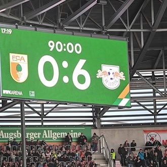 In Augsburg gab es einen 6:0-Sieg für RB Leipzig. Die bayerischen Schwaben sinnen auf Revanche. (Archivbild) / Foto: Harry Langer/dpa