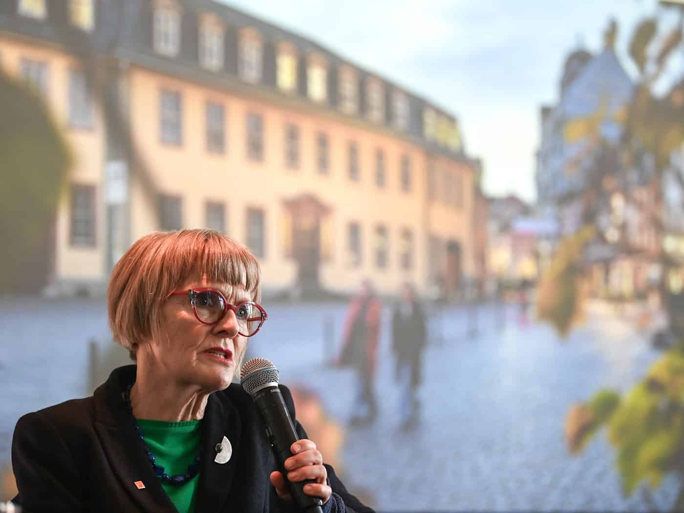 Die Präsidentin der Klassik Stiftung Weimar Ulrike Lorenz betonte, dass trotz der Schließung des Goethe-Wohnhauses für Besucher ab 2. November das Goethe-Nationalmuseum geöffnet bleibe. / Foto: Heiko Rebsch/dpa