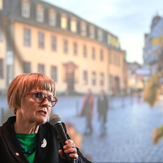 Die Präsidentin der Klassik Stiftung Weimar Ulrike Lorenz betonte, dass trotz der Schließung des Goethe-Wohnhauses für Besucher ab 2. November das Goethe-Nationalmuseum geöffnet bleibe. / Foto: Heiko Rebsch/dpa
