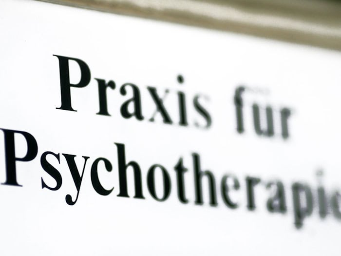 Kritik an Honorarkürzung bei Psychotherapeuten
