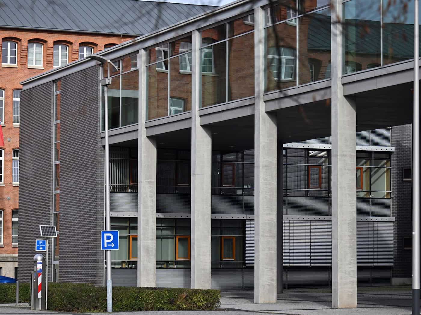 Die Angeklagte wurde zu einer lebenslangen Freiheitsstrafe verurteilt. (Symbolbild) / Foto: Martin Schutt/dpa