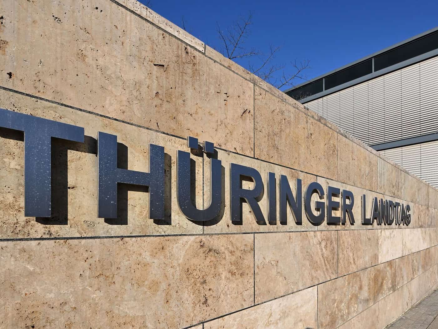 In der kommenden Landtagssitzung soll diskutiert werden, ob in Thüringen eine unabhängige Polizei-Ermittlungsstelle eingerichtet wird. (Symbolbild) / Foto: Martin Schutt/dpa