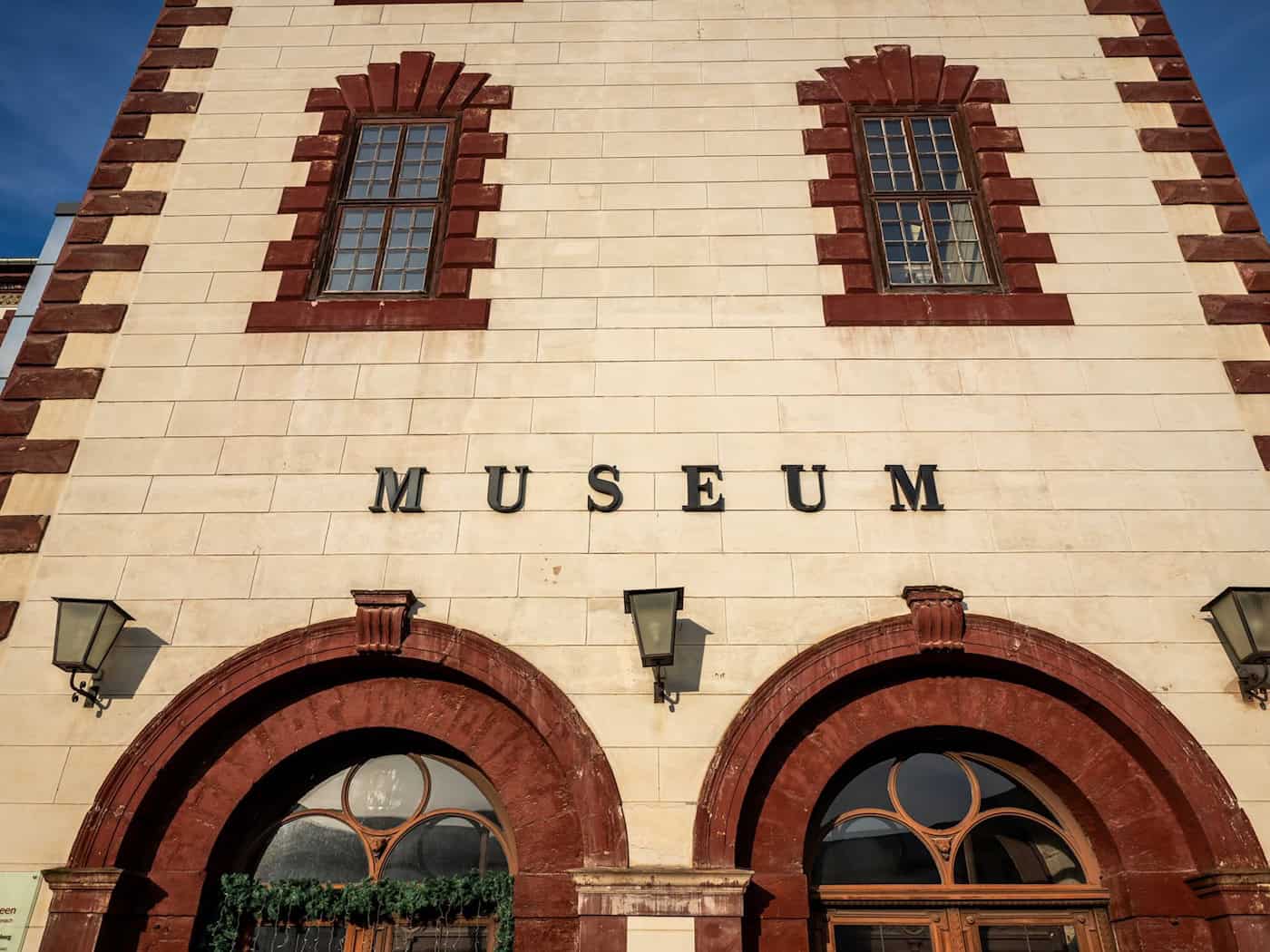 Museen können laut Museumsverband Thüringen für Schülerinnen und Schüler auch Lern-, Experimentier- und Gestaltungsorte sein. (Symbolbild) / Foto: Jacob Schröter/dpa