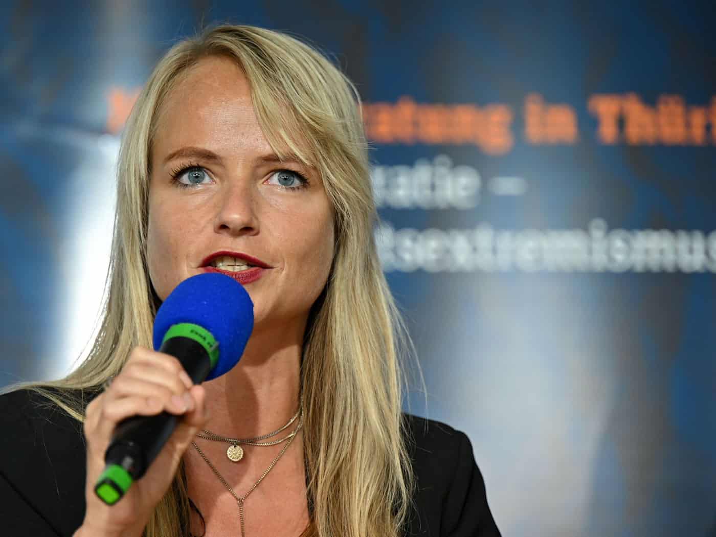 Mobit-Projektleiterin Romy Arnold hat eine klare Meinung zur Streichung von Fördergeldern bei bestimmten Projekten. (Archivbild) / Foto: Martin Schutt/dpa