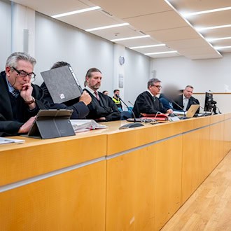 Im Prozess am Landgericht Erfurt geht es um Vorwürfe des Drogenhandels in nicht geringer Menge und mutmaßliche Beziehungen zur Mafia. / Foto: Jacob Schröter/dpa