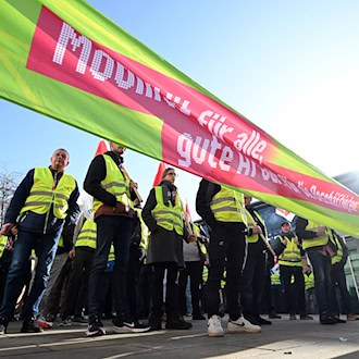 Beschäftigte des Thüringer Nahverkehrs sind kommende Woche von Montag an zu einem dreitägigen Warnstreik aufgerufen. (Archivbild) / Foto: Martin Schutt/dpa