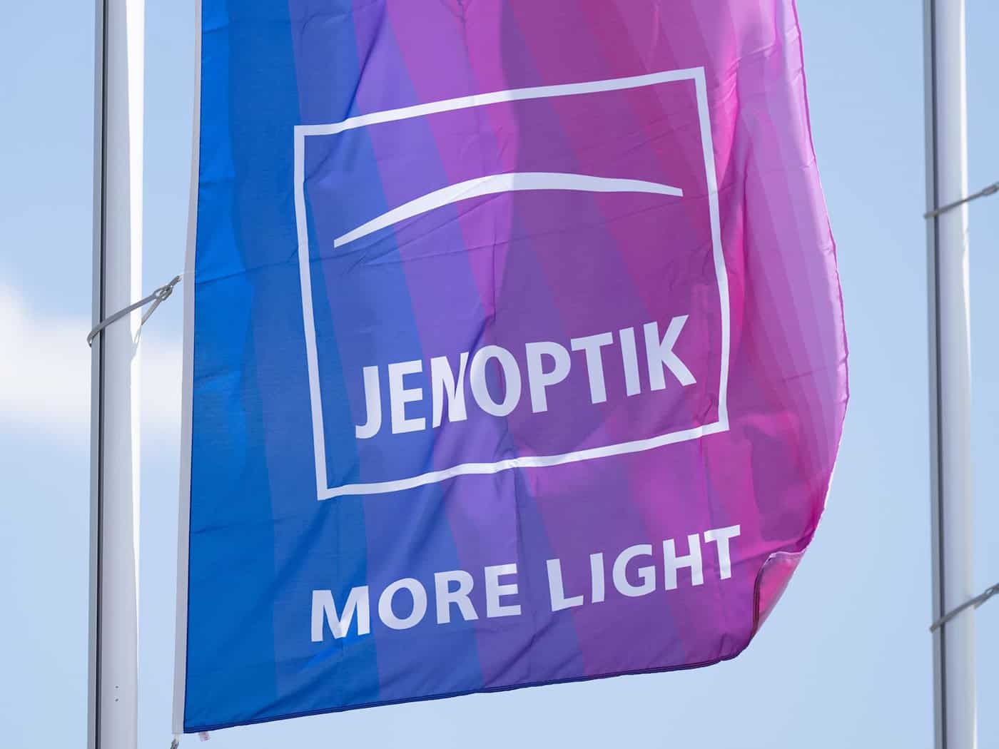 Der Jenoptik-Vorstand rechnet mit einem Aufwärtstrend in diesem Jahr. (Archivbild) / Foto: Sebastian Kahnert/dpa