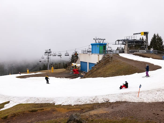 Die Saison am Fellbachhang Oberhof dauert in der Regel von Dezember bis März.  / Foto: Michael Reichel/dpa