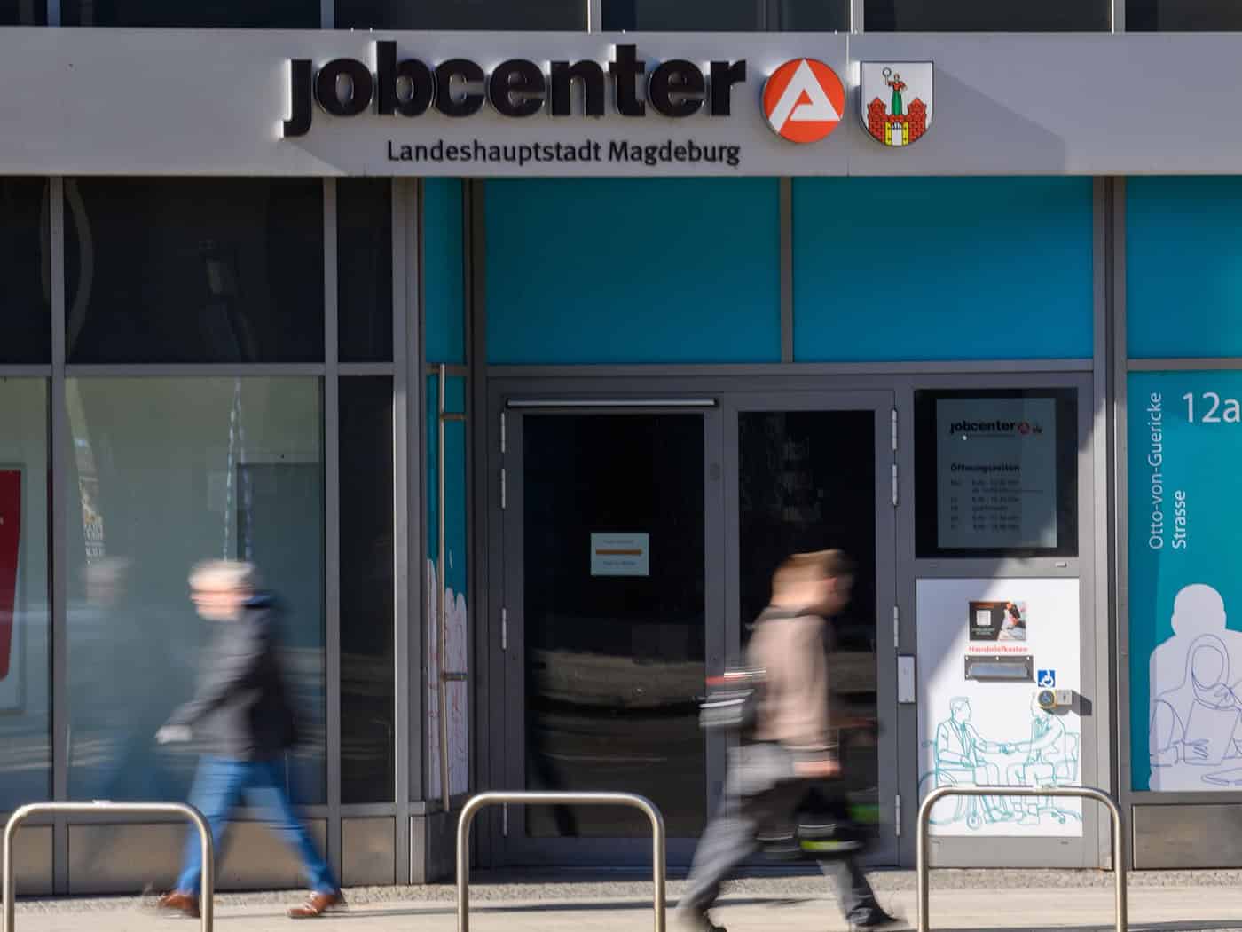 Die Prognose sieht besonders in Teilen Sachsen-Anhalts und Thüringens deutliche Rückgänge bei den Erwerbspersonen (Symbolbild) / Foto: Klaus-Dietmar Gabbert/dpa