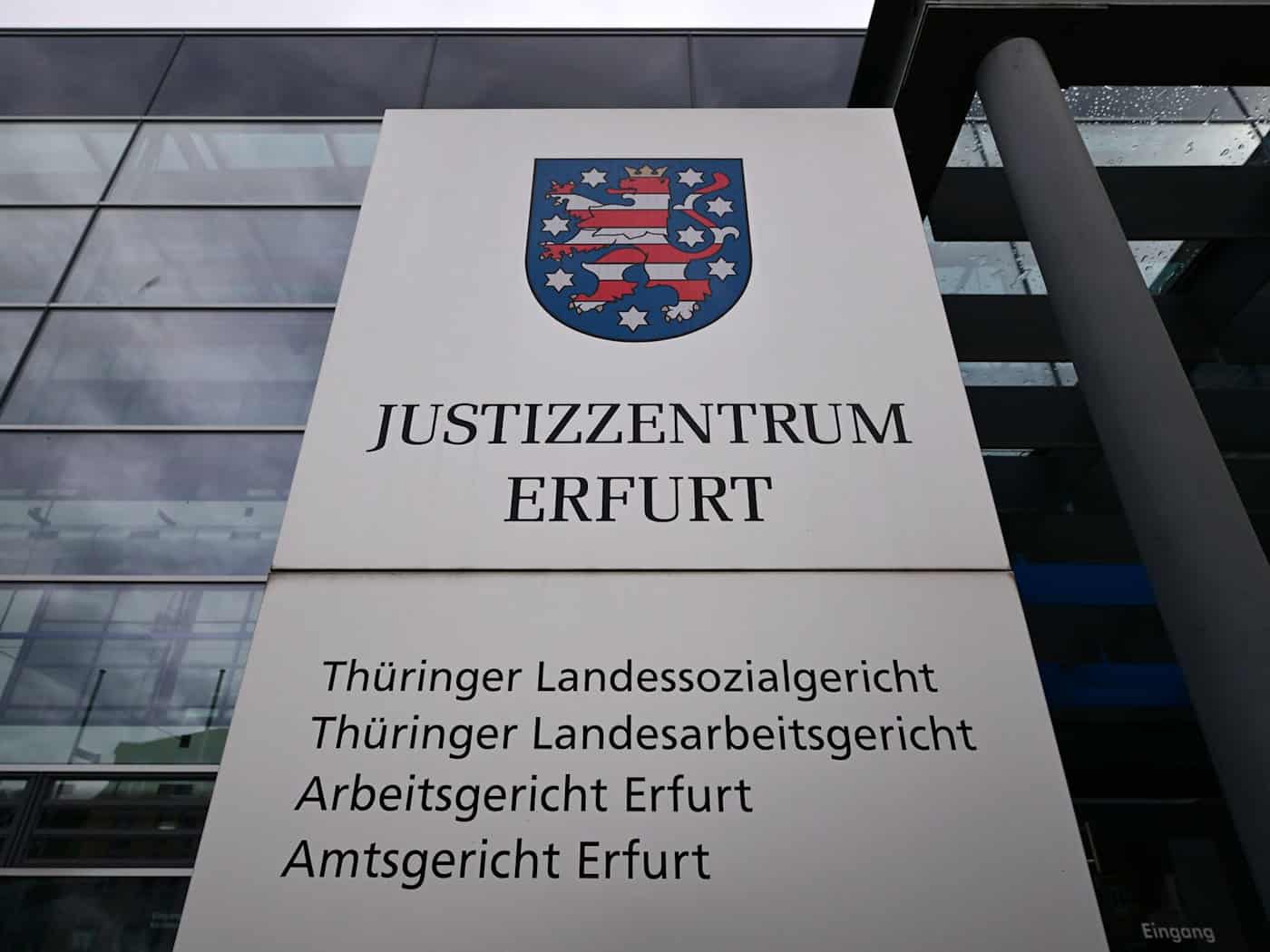 Zalando hat beim Arbeitsgericht in Erfurt die Einrichtung einer Einigungsstelle für die anstehenden Verhandlungen mit dem Betriebsrat am Standort Erfurt beantragt. (Archivbild) / Foto: Martin Schutt/dpa