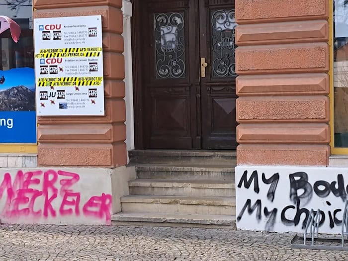 Das Parteibüro der CDU Jena wurde in der Nacht beschmiert.  / Foto: -/CDU Jena/dpa