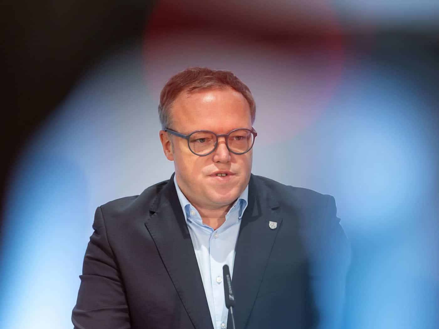 Thüringens Ministerpräsident Mario Voigt will die Wirtschaftsbeziehungen zur Woiwodschaft Kleinpolen (Małopolska) ausbauen. (Archivbild) / Foto: Michael Reichel/dpa