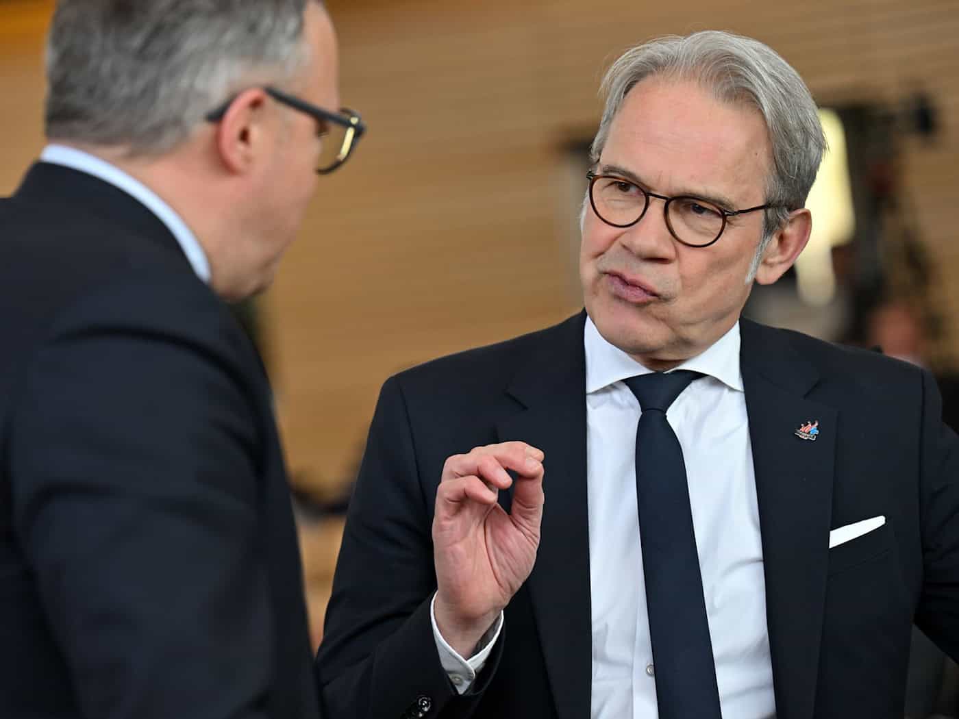 Thüringens Innenminister Georg Maier (SPD) will kommende Woche mit seinem Amtskollegen in Hessen eine Kooperation zur Beschaffung von Polizeihubschraubern unterzeichnen. / Foto: Martin Schutt/dpa