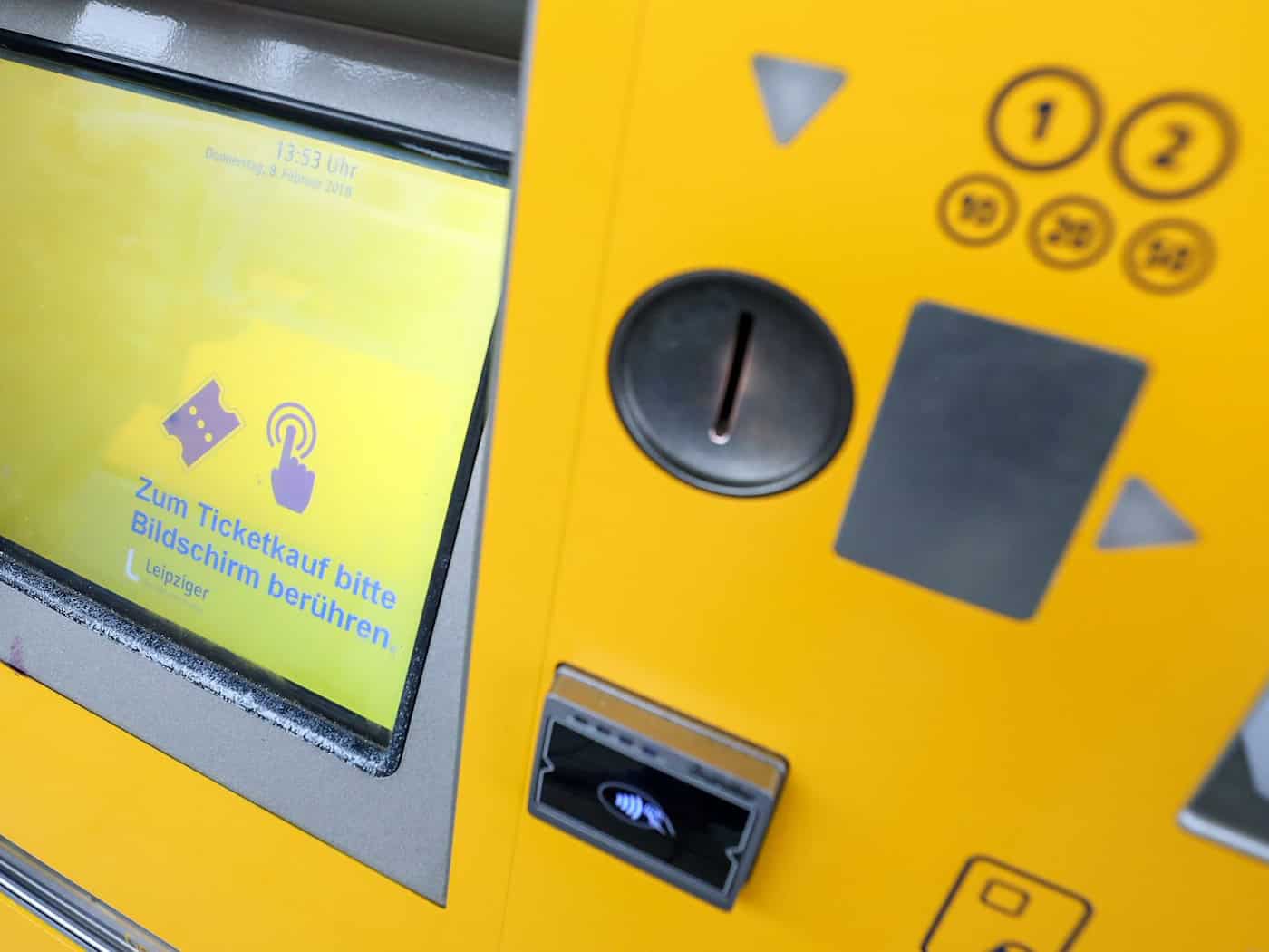 Der Verkehrsverbund MDV kündigt Preiserhöhungen ab August an. (Symbolbild) / Foto: Jan Woitas/dpa-Zentralbild/dpa