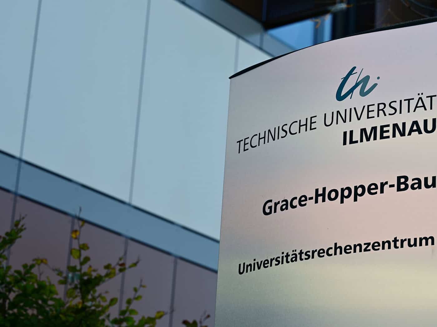 Mit rund acht Millionen Euro Fördergeld soll das IT-Zentrum der Thüringer Hochschulen weiterentwickelt werden. (Archivbild) / Foto: Martin Schutt/dpa