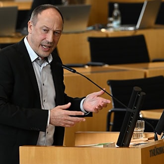 AfD-Innenpolitiker Ringo Mühlmann fordert, dass es noch in diesem Jahr zu einer Entscheidung über einen Untersuchungsausschuss zur Arbeit der Internen Ermittler der Thüringer Polizei kommen soll. (Archivbild) / Foto: Martin Schutt/dpa