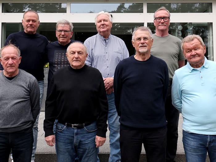 Erstmals nach 50 Jahren kommen acht Fußball-Olympiasieger zusammen. / Foto: Bernd Wüstneck/dpa