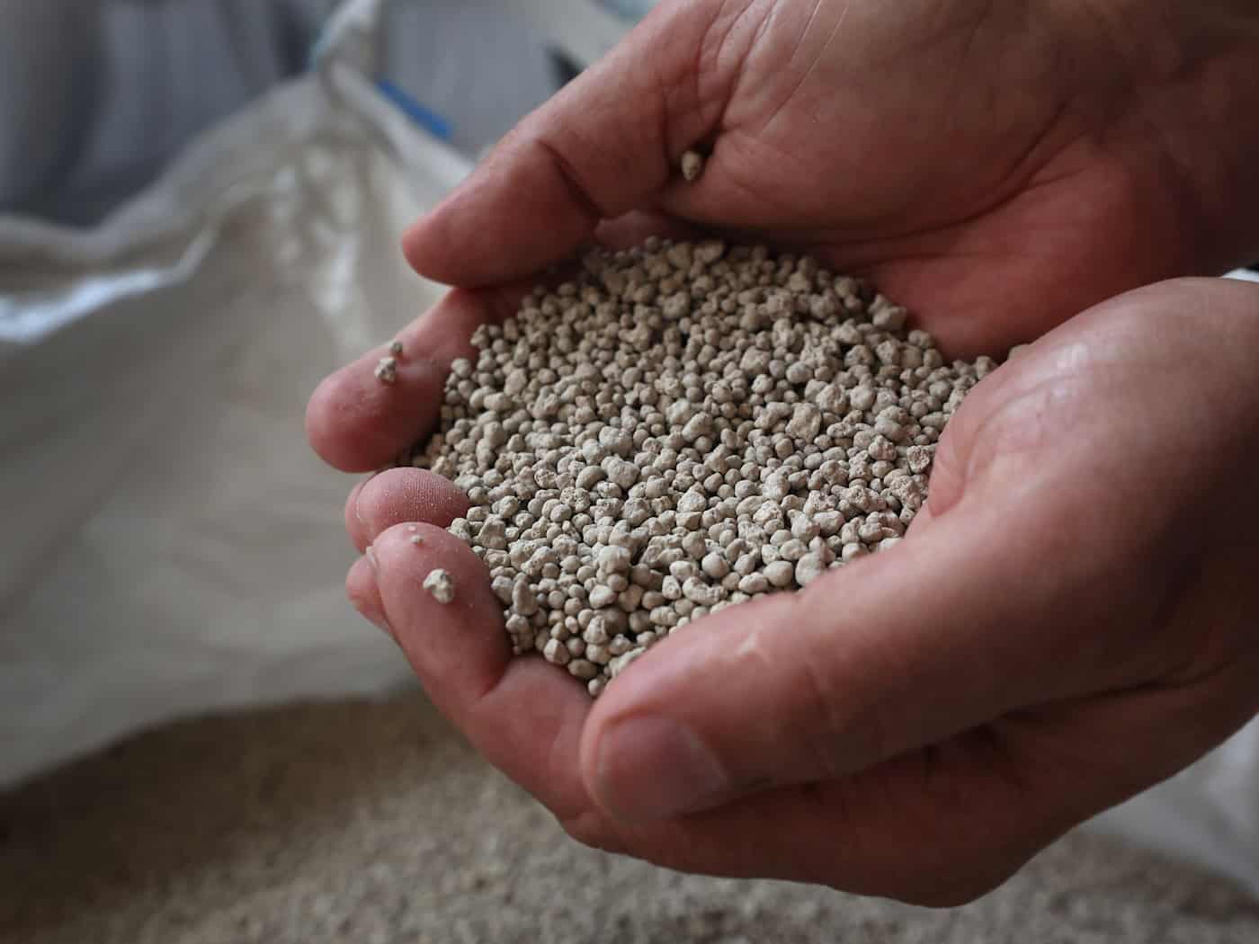 Düngemittel für die Landwirtschaft sind zu sehen, wie es auch in Gera gestohlen worden sind. (Symbolbild) / Foto: Karl-Josef Hildenbrand/dpa