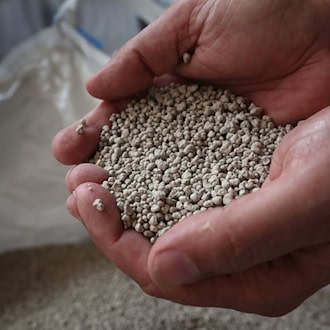 Düngemittel für die Landwirtschaft sind zu sehen, wie es auch in Gera gestohlen worden sind. (Symbolbild) / Foto: Karl-Josef Hildenbrand/dpa