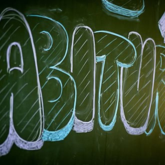 In Thüringen beginnen Ende April die Abiturprüfungen. (Symbolbild) / Foto: Sina Schuldt/dpa