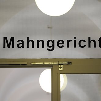 Wird neu über die Finanzierung des Mahngerichts verhandelt? (Symbolfoto) / Foto: picture alliance / Angelika Warmuth/dpa