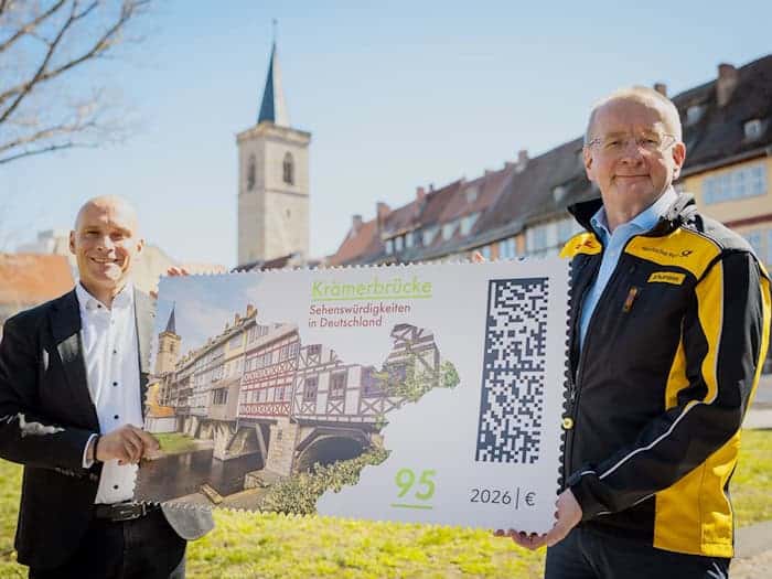 Das Bundesfinanzministerium gibt jährlich rund 50 Sondermarken heraus.  / Foto: Daniel Santana/Stadtverwaltung Erfurt/dpa