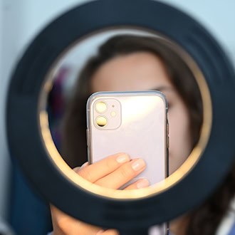 Influencer stärker im Fokus der Thüringer Finanzämter  / Foto: Niklas Graeber/dpa