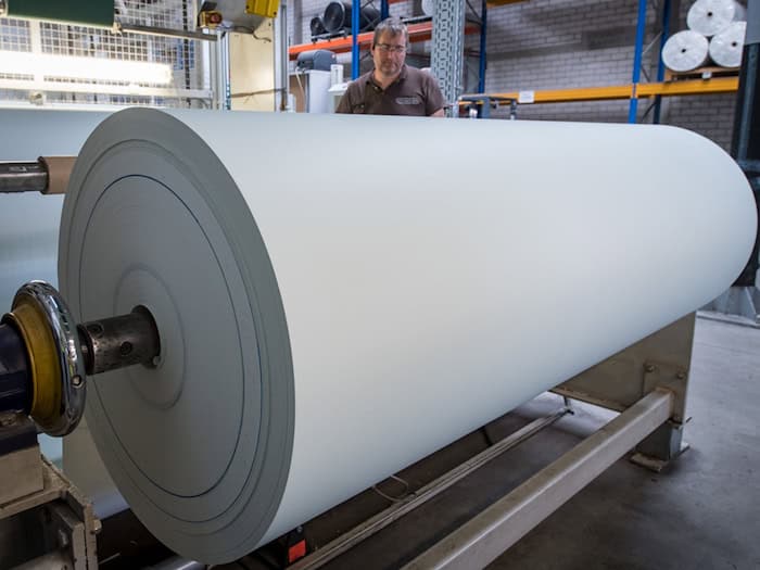 Die ostdeutsche Textilbranche erwirtschaftet mehr als die Hälfte ihres Umsatzes mit technischen Textilien. (Archivbild) / Foto: Hendrik Schmidt/dpa-Zentralbild/ZB