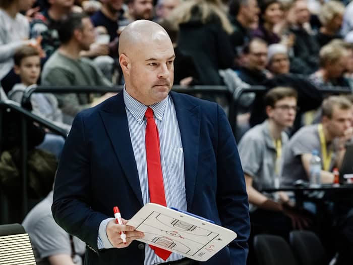 Mike Taylor feierte im zweiten Anlauf als Coach mit den Science City Jena seinen ersten Erfolg. (Archivbild) / Foto: Markus Scholz/dpa