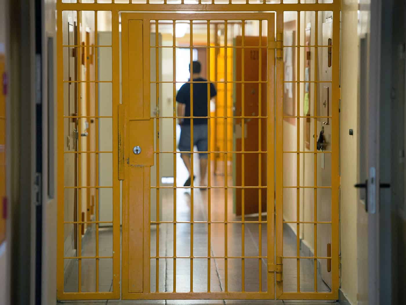 Die Arbeit hinter Gittern soll besser bezahlt werden. (Archivbild) / Foto: Sebastian Kahnert/dpa-Zentralbild/dpa