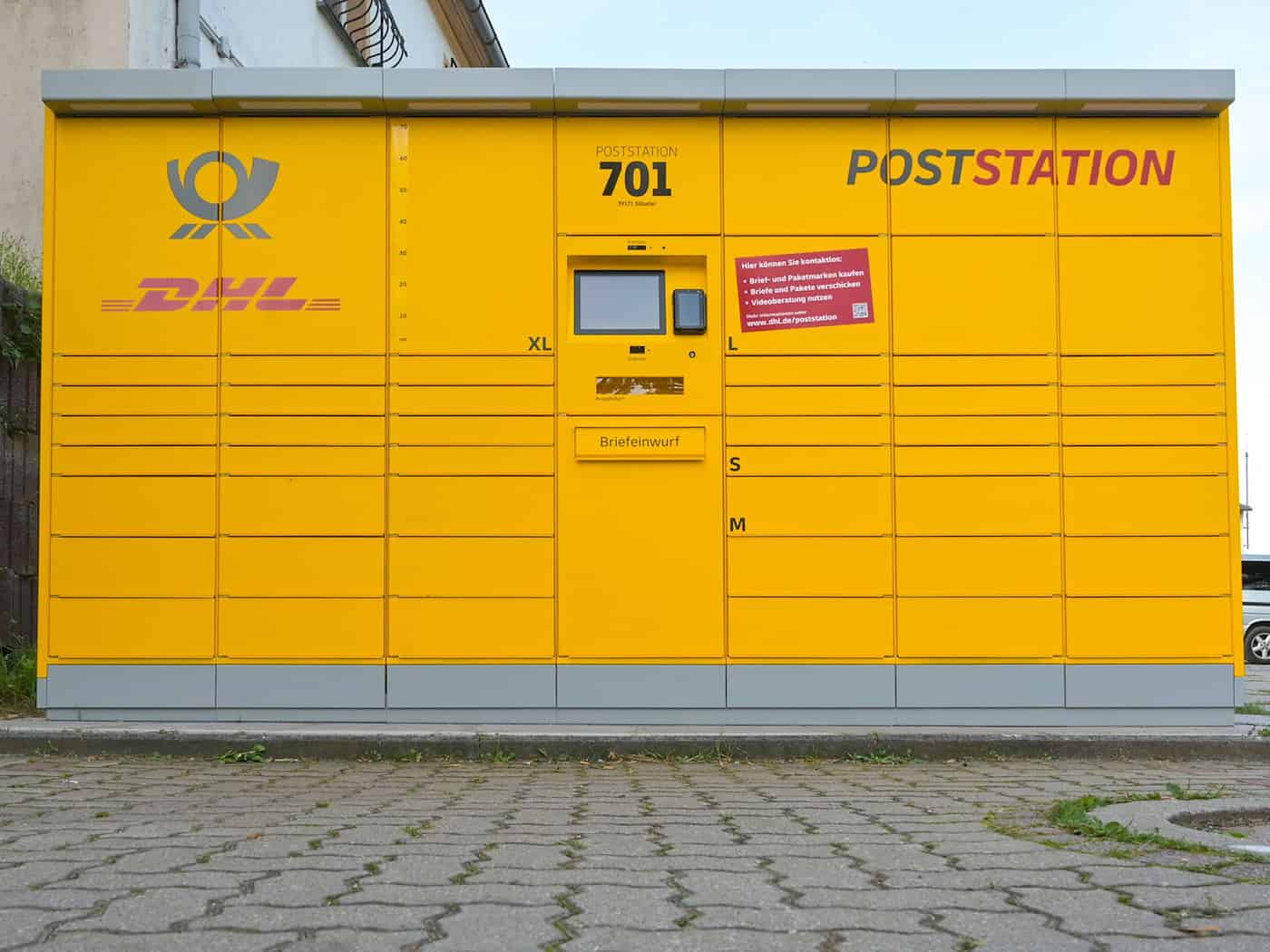 Die Zahl der Paketstationen ist stark gestiegen – sie ersetzen zunehmend klassische Postfilialen. (Archivbild)  / Foto: Heiko Rebsch/dpa