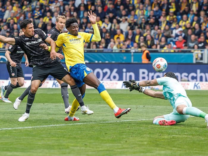 Das Braunschweiger 2:0 durch Faride Alidou. / Foto: Andreas Gora/dpa