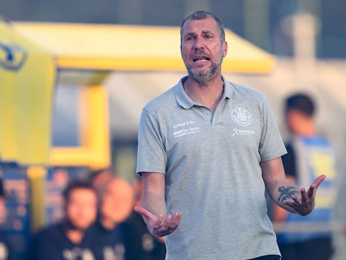  Jochen Seitz, Trainer des 1. FC Lok Leipzig, glaubt noch an den Aufstieg. / Foto: Hendrik Schmidt/dpa