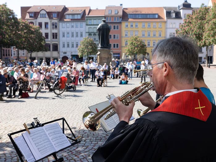 Das Pfingstwochenende ist in Thüringen prall gefüllt mit Gottesdiensten und kulturellen Veranstaltungen (Symbolbild). / Foto: Michael Reichel/dpa