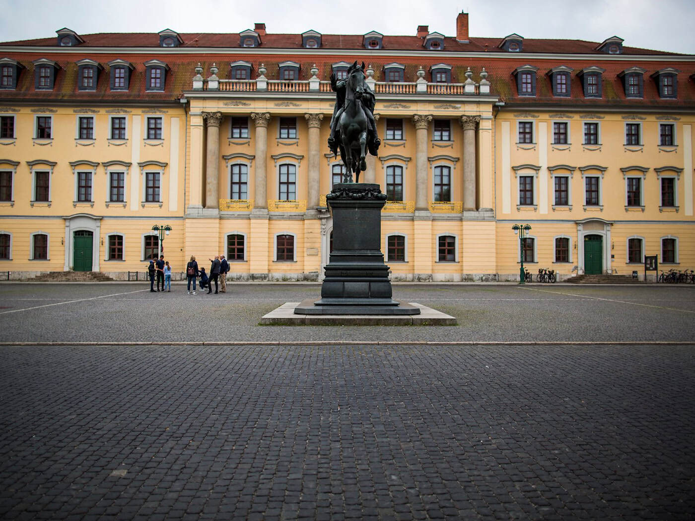 Das Gebäude der Musikhochschule «Franz Liszt» im Stadtzentrum von Weimar (Archivbild). / Foto: Carsten Koall/dpa-Zentralbild/dpa