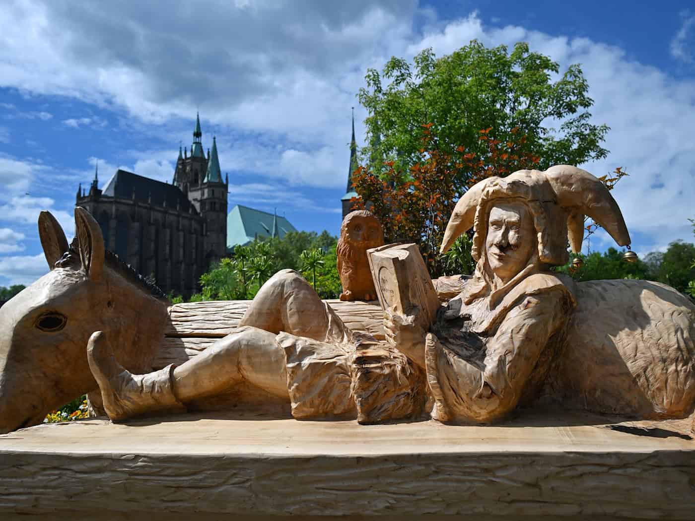 Die letzten Regenwolken ziehen über den Himmel. Sonnenschein dominiert das Wochenende. (Symbolbild) / Foto: Martin Schutt/dpa