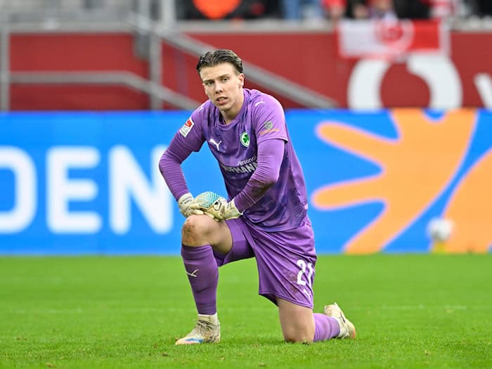 Der von RB Leipzig ausgeliehene Torhüter Timo Schlieck kämpft derzeit mit Fürth noch um den Klassenerhalt. (Archivbild) / Foto: Anke Waelischmiller/dpa