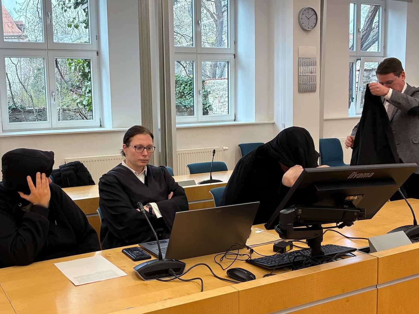 Im Prozess sind die Eltern des inzwischen gestorbenen Sohnes wegen der Vernachlässigung ihres schwerbehinderten Kindes angeklagt. (Archivbild) / Foto: Marie Frech/dpa