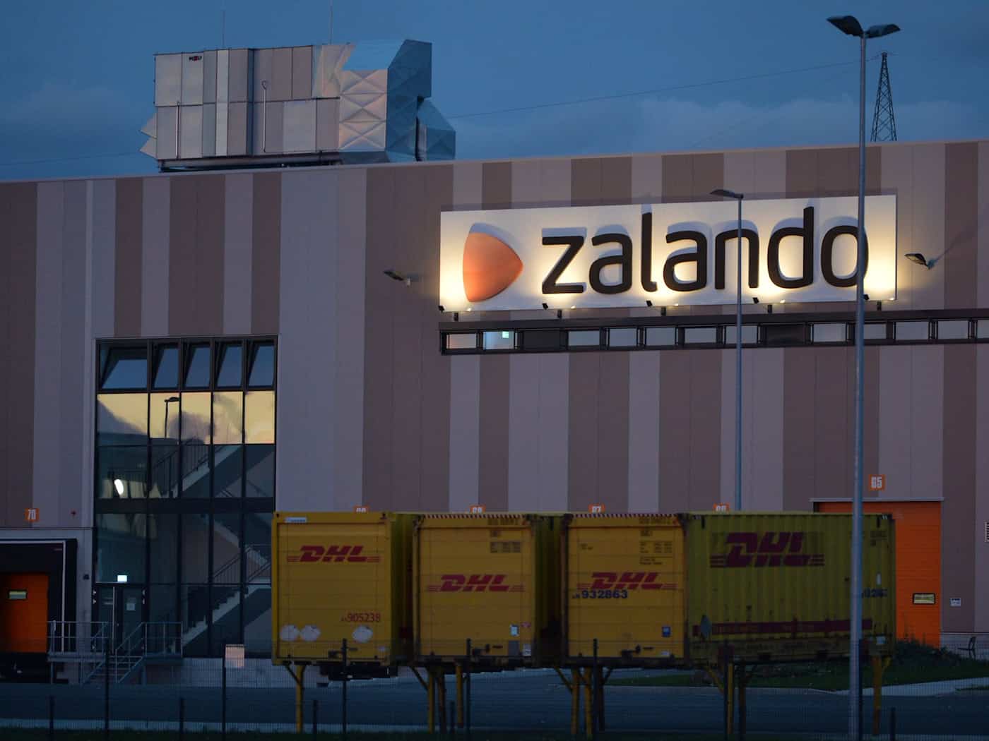 Zalando will das Erfurter Logistikzentrum im September schließen. (Archivbild) / Foto: Marc Tirl/dpa-Zentralbild/dpa