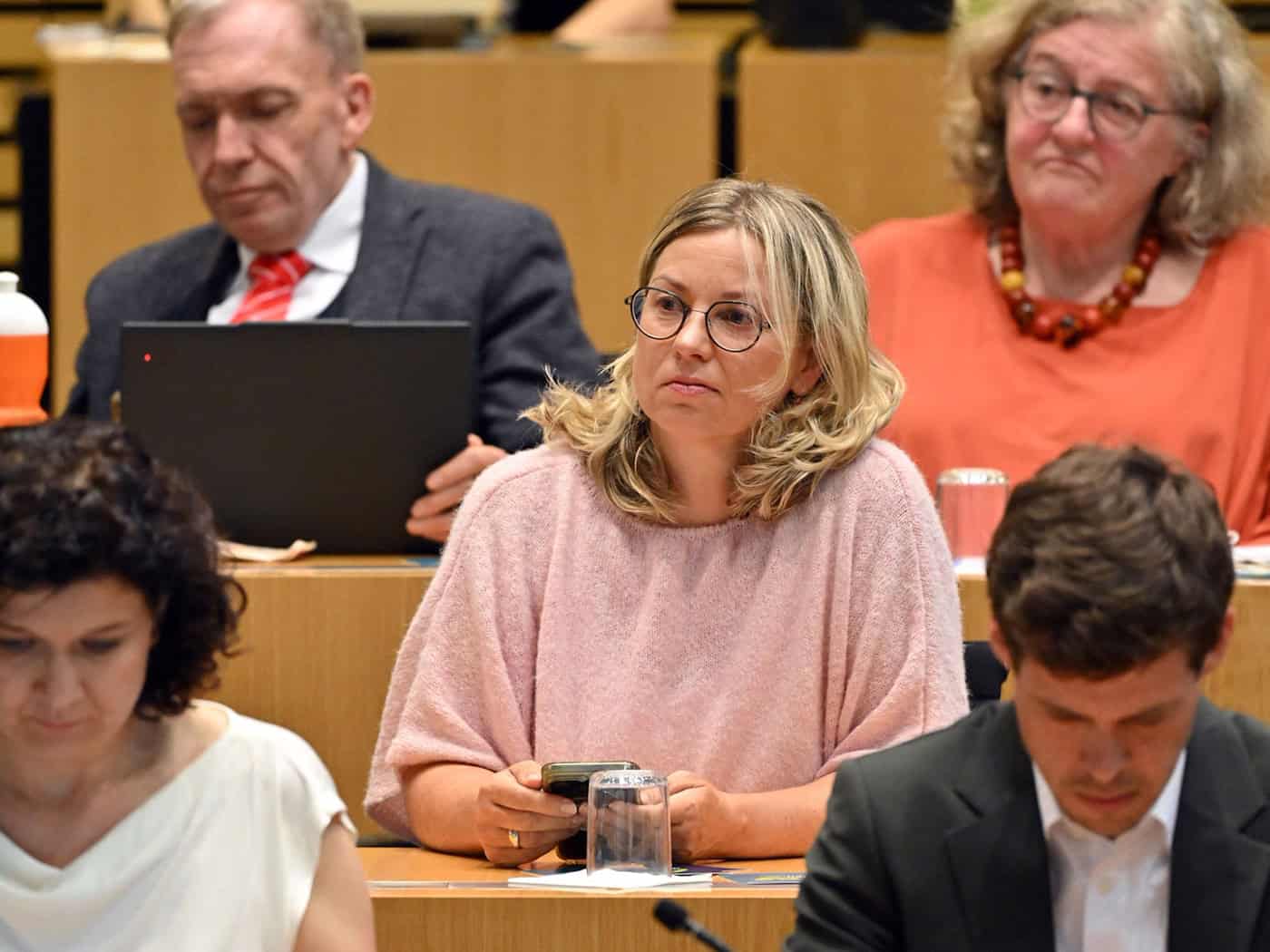 Cornelia Urban verabschiedete sich im Landtag mit emotionalen Worten. (Archivbild) / Foto: Martin Schutt/dpa