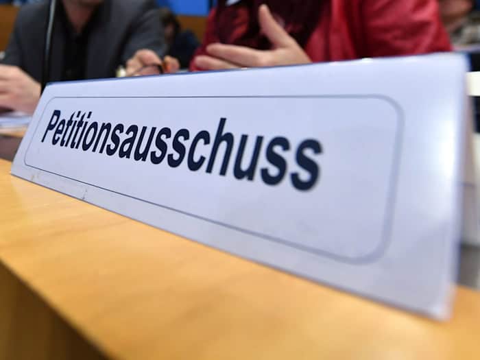 Die Zahl der eingereichten Petitionen ist in Thüringen gestiegen. (Archivbild) / Foto: Martin Schutt/dpa-Zentralbild/dpa